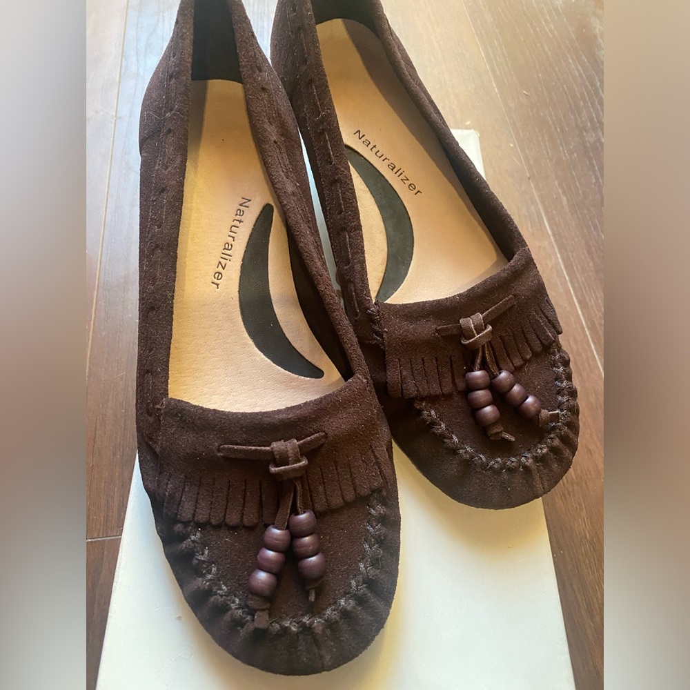 Naturalizer Brown Espresso color Suede Moccasin heel size 8 1/2